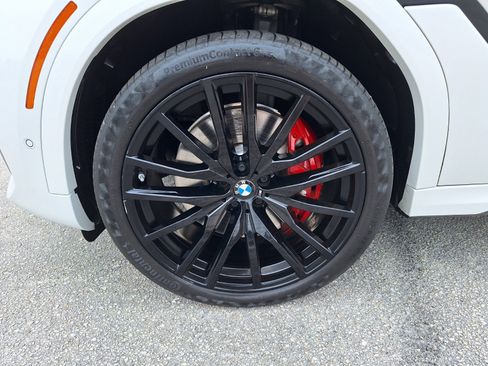 Used 2023 BMW X6 M50i w/ Executive Package image 9