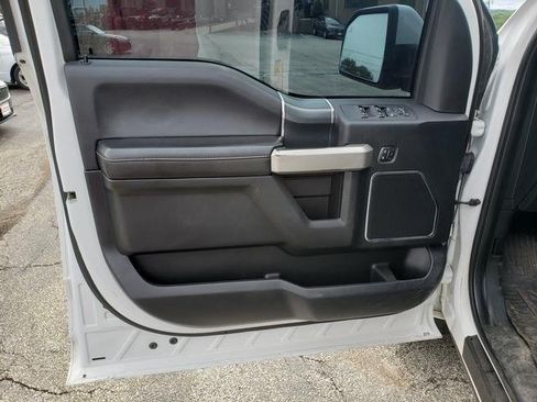 Used 2019 Ford F150 Lariat w/ Equipment Group 502A Luxury AWD/4WD image 12