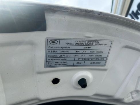 Used 2011 Kia Sorento EX FWD image 37