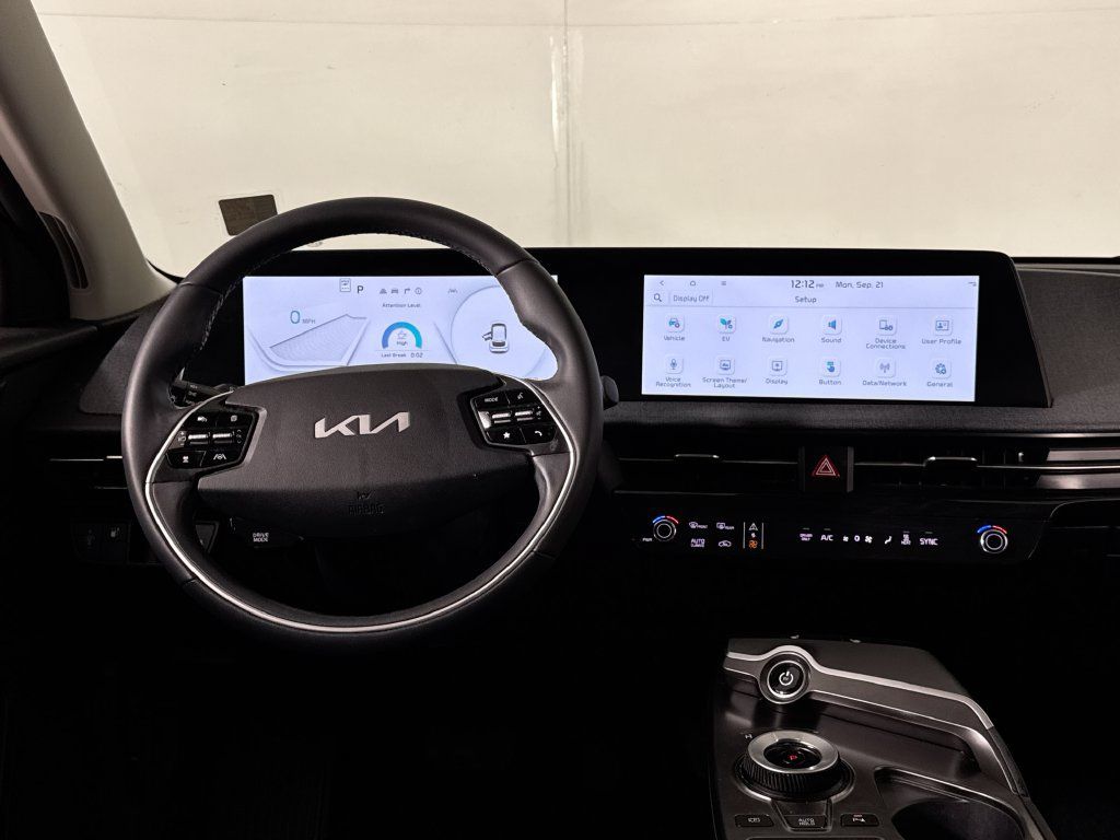 Used 2024 Kia EV6 Light RWD image 12