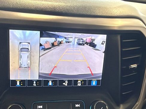 Used 2023 GMC Acadia AT4 w/ Technology Package image 38
