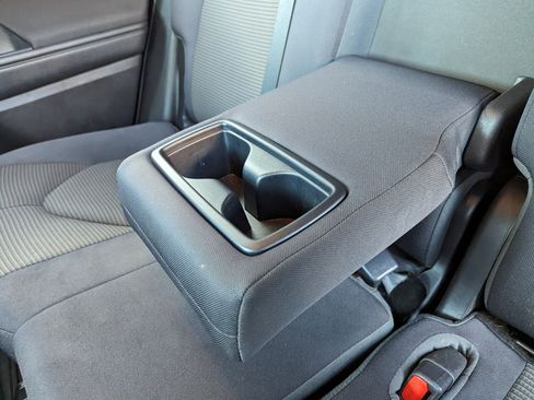 Used 2023 Toyota Highlander LE image 39