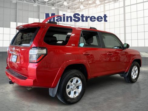 Used 2024 Toyota 4Runner SR5 image 5