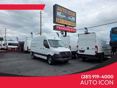 Used 2022 Mercedes-Benz Sprinter 2500 image 1
