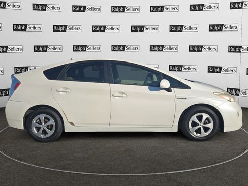 Used 2013 Toyota Prius Three w/ Solar Roof Pkg image 7