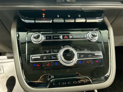 Used 2022 Lincoln Corsair AWD w/ Equipment Group 101A image 17
