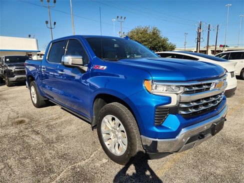 Used 2022 Chevrolet Silverado 1500 LTZ w/ Z71 Off-Road Package image 1