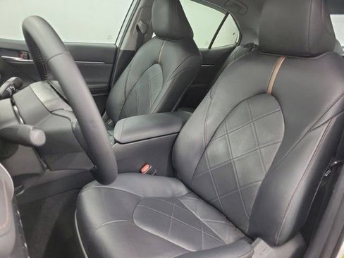Used 2019 Toyota Camry XLE FWD image 22