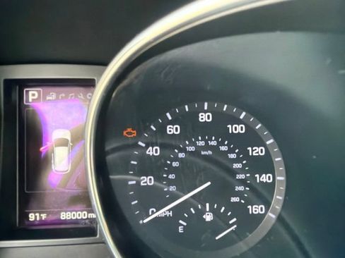 Used 2018 Hyundai Santa Fe Sport w/ 2.4L Tech Package 04 AWD/4WD image 16