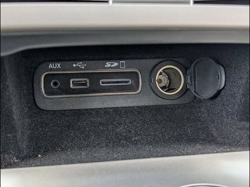 Used 2015 Jeep Grand Cherokee Overland RWD image 18