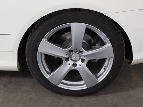 Used 2011 Mercedes-Benz E 550 Cabriolet image 35