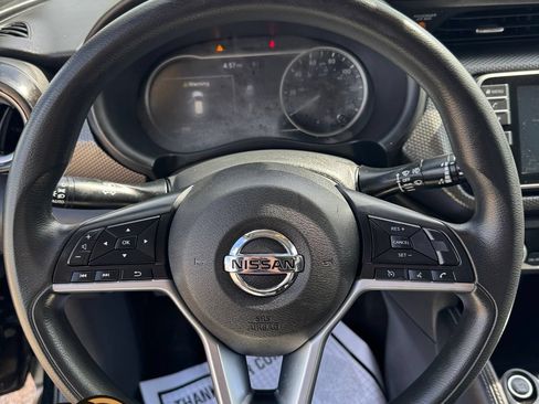 Used 2019 Nissan Kicks SV FWD image 14