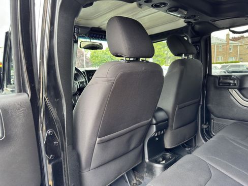 Used 2017 Jeep Wrangler Unlimited Sport w/ Quick Order Package 23S AWD/4WD image 29