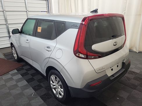 Used 2020 Kia Soul LX FWD image 4