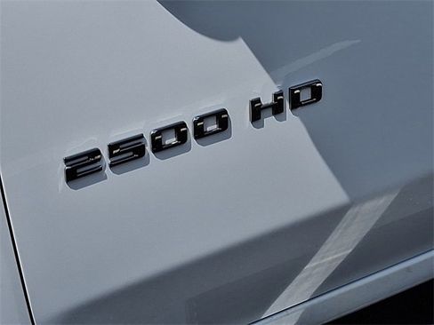 Used 2024 Chevrolet Silverado 2500 LT image 29