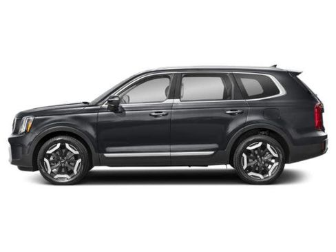 Used 2025 Kia Telluride S FWD image 3