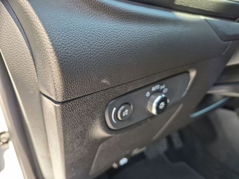 Used 2025 Buick Encore GX Preferred FWD image 17