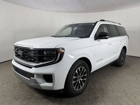 Certified 2025 Ford Expedition Platinum AWD/4WD image 3