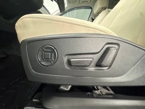 Used 2021 Audi Q3 2.0T Premium w/ Convenience Package AWD/4WD image 17