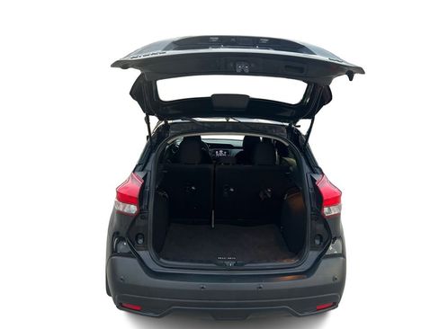 Used 2020 Nissan Kicks SV image 14