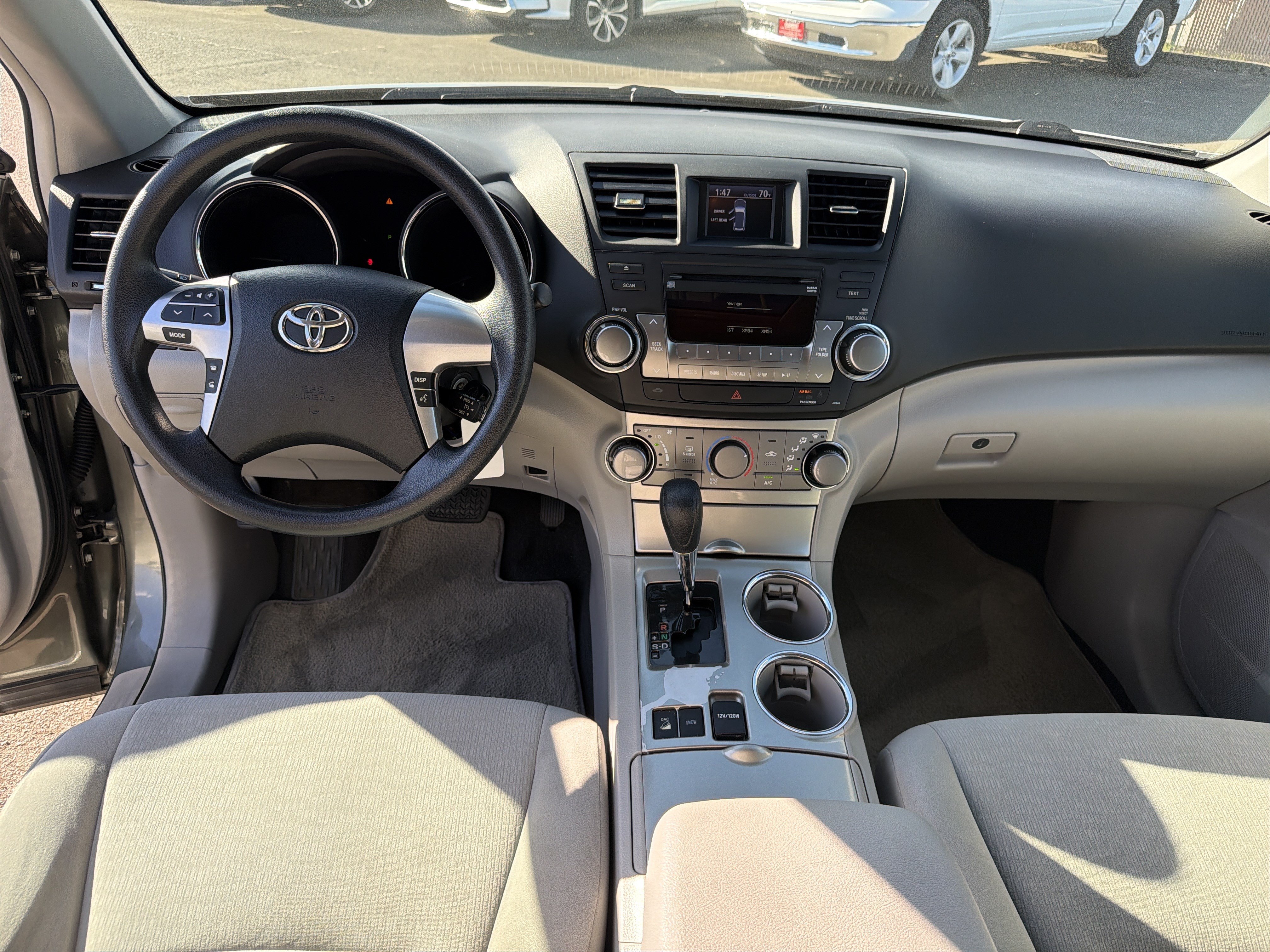 Used 2012 Toyota Highlander 4WD w/ Tech Pkg image 12