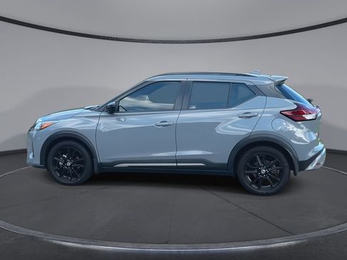 Used 2021 Nissan Kicks SR FWD image 5