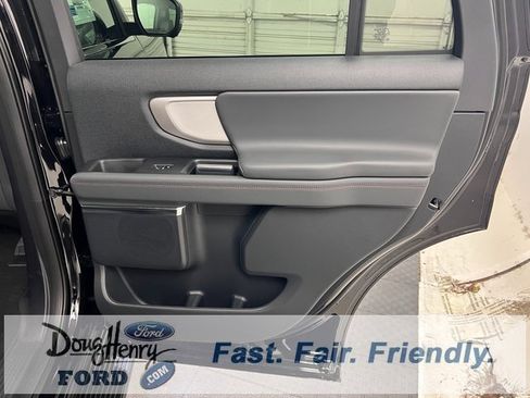 New 2025 Ford Expedition Active image 38