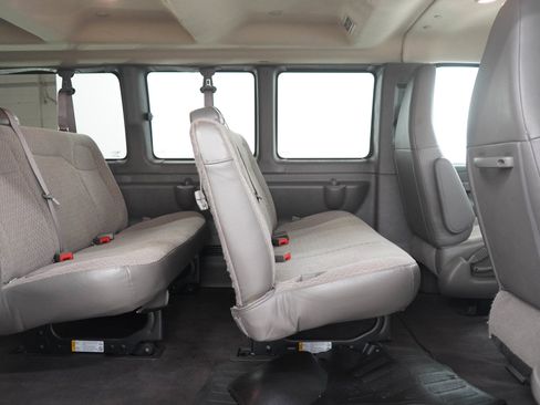 Used 2025 Chevrolet Express 3500 LT w/ LT Preferred Equipment Group RWD image 13
