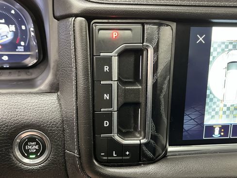 Used 2023 GMC Yukon Denali AWD/4WD image 27