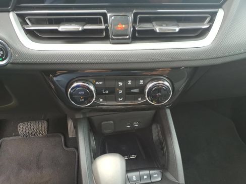 Used 2024 Chevrolet TrailBlazer LT w/ Convenience Package AWD/4WD image 27