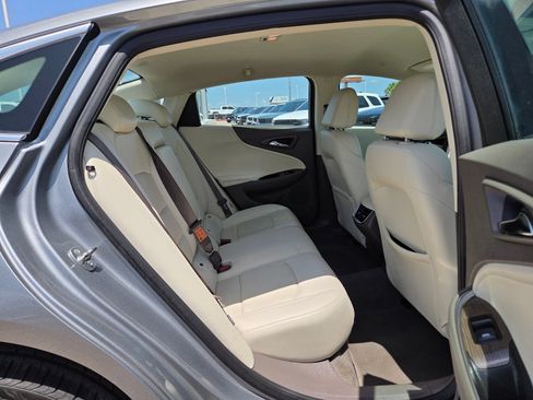Used 2024 Chevrolet Malibu LT FWD image 17