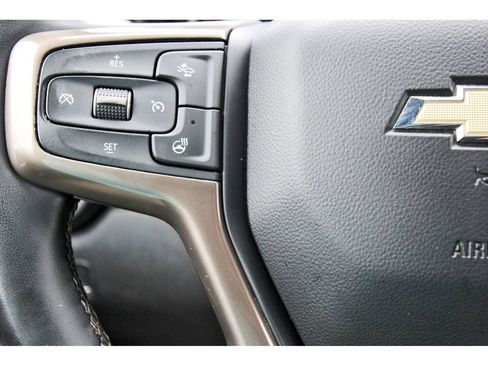 Used 2023 Chevrolet Silverado 2500 High Country w/ Technology Package AWD/4WD image 18