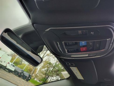 New 2025 Jeep Grand Cherokee Altitude image 29