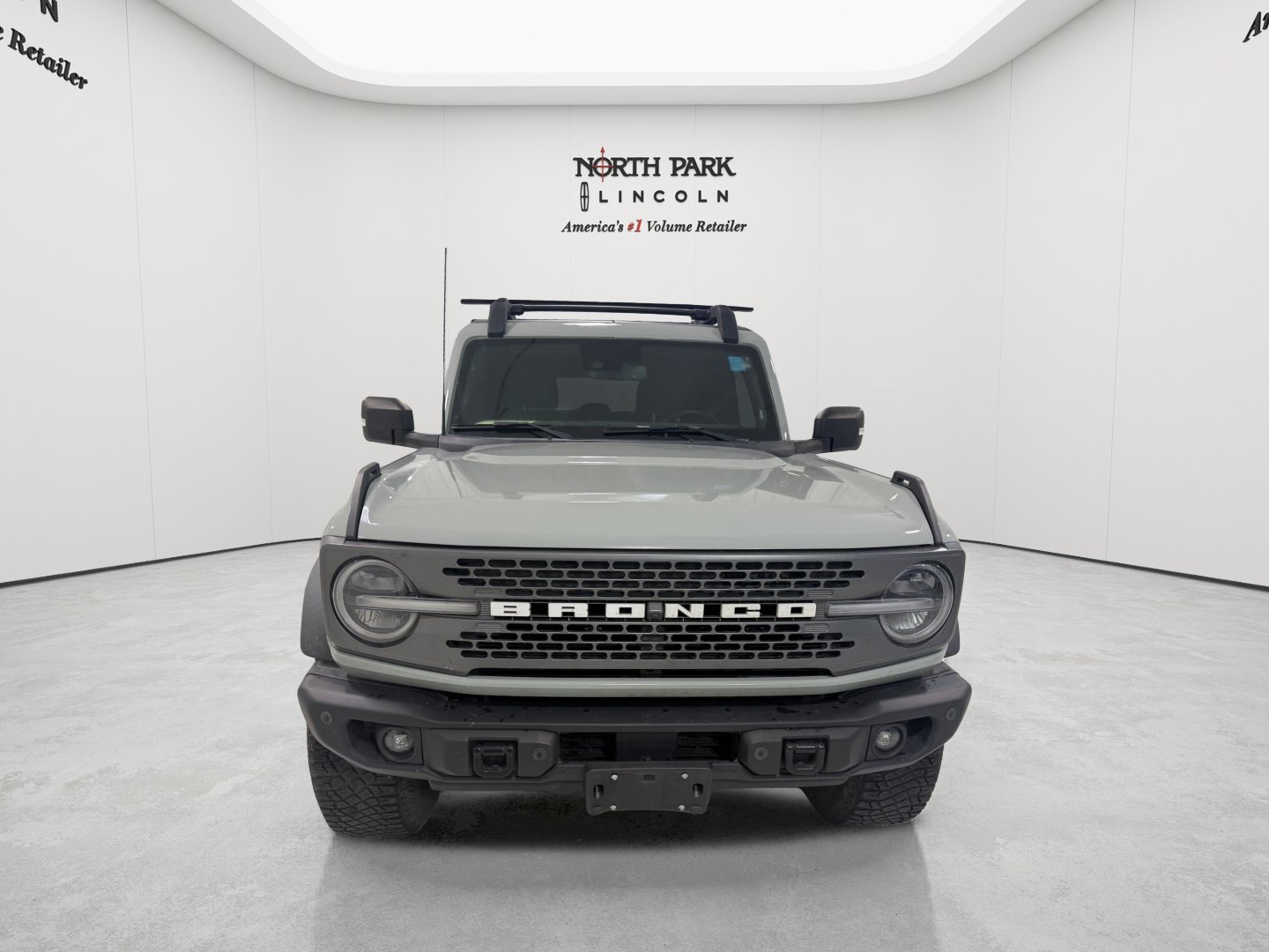 Used 2023 Ford Bronco Badlands AWD/4WD image 8