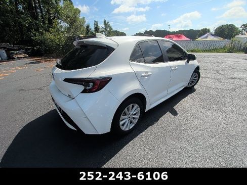 Used 2025 Toyota Corolla SE FWD image 4