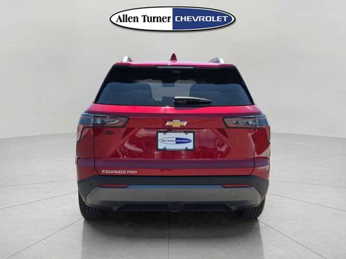 Used 2025 Chevrolet Equinox LT w/ Convenience Package II AWD/4WD image 5