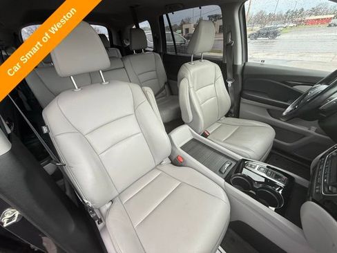 Used 2017 Honda Pilot Touring image 22