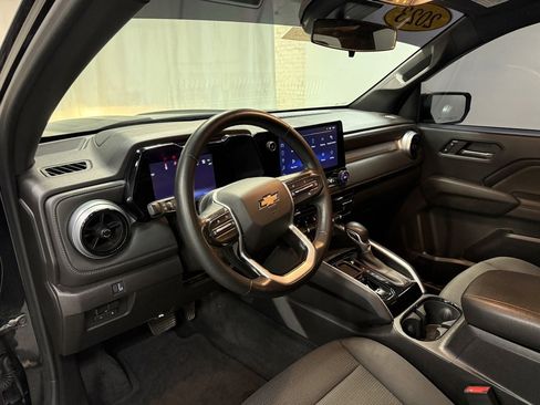 Used 2023 Chevrolet Colorado LT w/ LT Convenience Package image 24