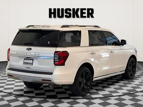 Used 2024 Ford Expedition Platinum AWD/4WD image 7