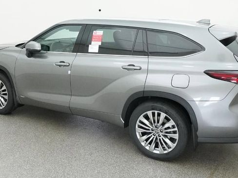 New 2026 Toyota Highlander Platinum AWD/4WD image 37