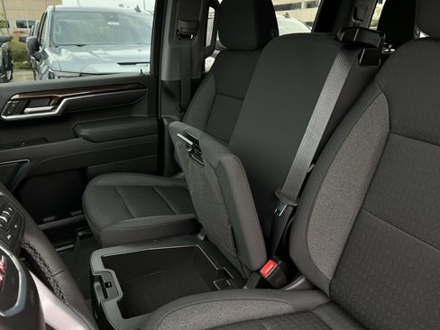 New 2026 GMC Sierra 1500 Elevation image 21