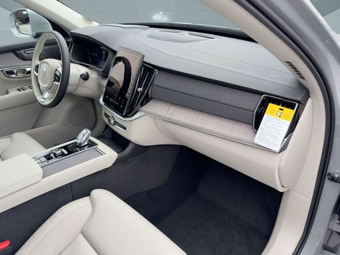 New 2026 Volvo XC90 B6 Ultra image 31