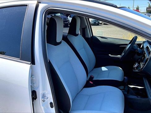 Used 2018 Toyota Prius C One w/ Carpet Mat Package FWD image 10