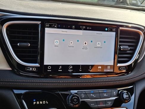 New 2026 Chrysler Pacifica Pinnacle FWD image 12