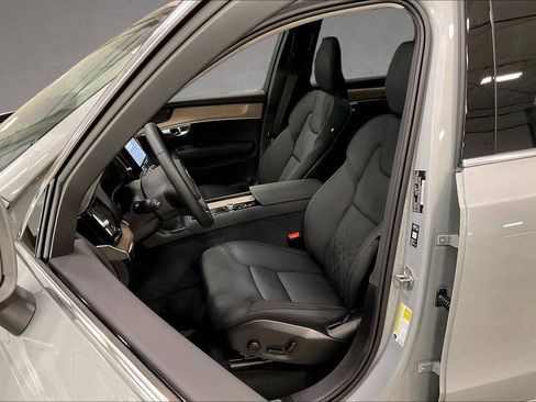 Certified 2026 Volvo XC90 B6 Plus w/ Protection Package Premier AWD/4WD image 21