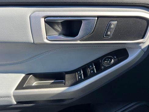 Certified 2022 Ford Explorer XLT w/ Equipment Group 202A image 10