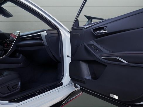 Used 2020 Toyota Avalon TRD image 60