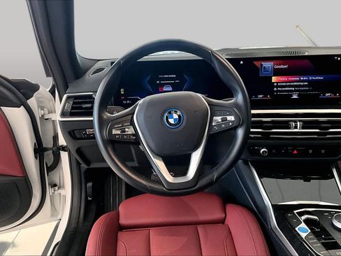 Used 2023 BMW i4 eDrive35 RWD image 16
