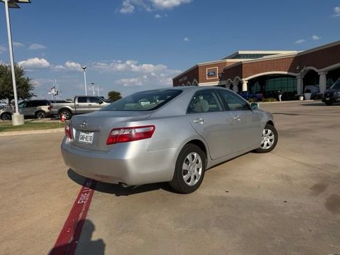 Used 2009 Toyota Camry FWD image 8