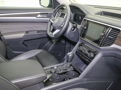 Used 2023 Volkswagen Atlas SE w/ Panoramic Sunroof Package AWD/4WD image 23